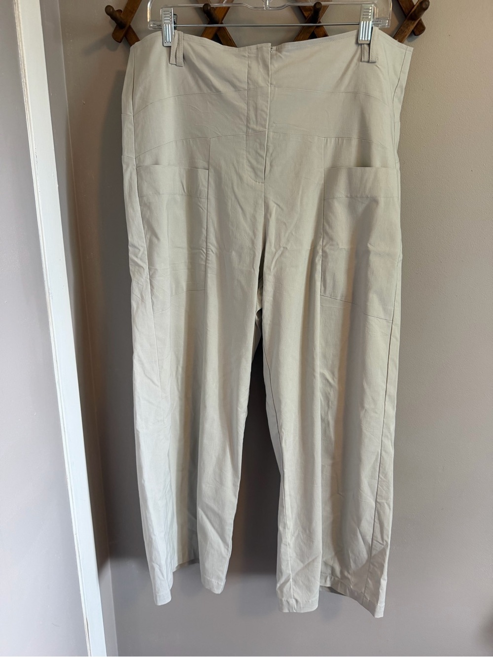 Habitat Clothes to Live In Cream Power Stretch Seamed Wide Leg Crop Pants XL
